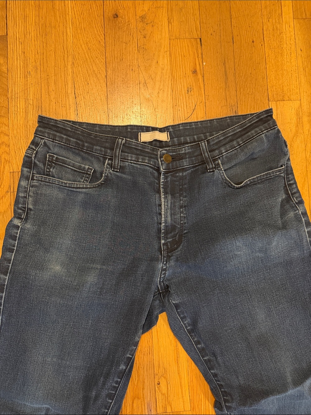 Uniqlo Men's Straight Jeans in Dark Blue Wash